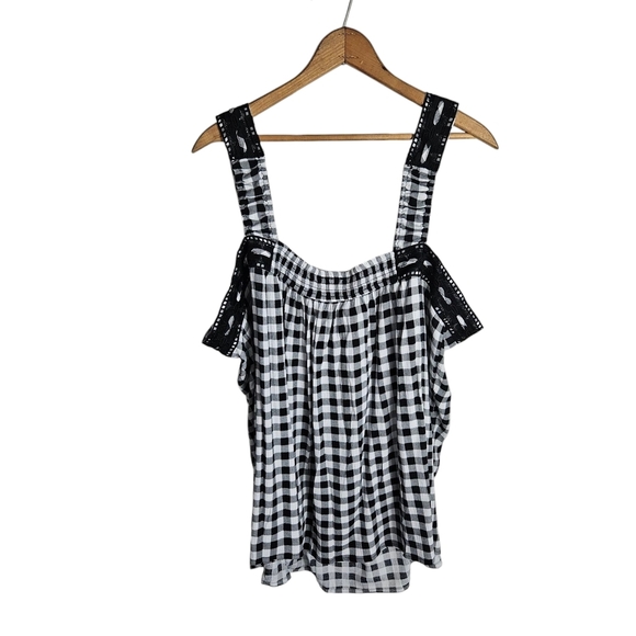 NWT Torrid Black and White Checkered Gauge Crochet Lace Trim Tank, Size 3 - Picture 6 of 8